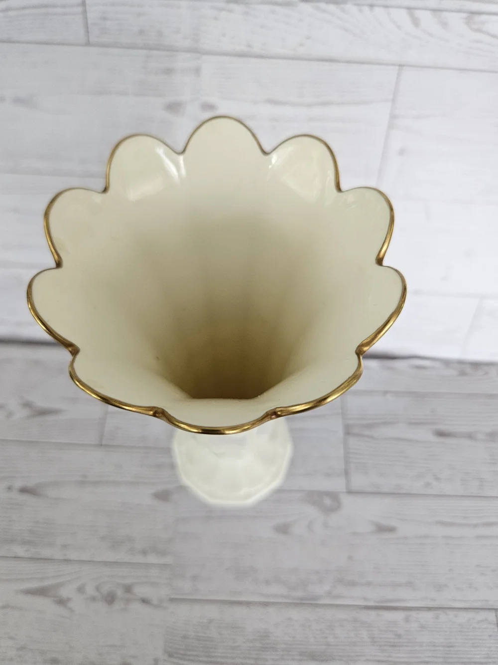 Mikasa Cream Ceramic Scalloped Holiday Vase with Gold Trim